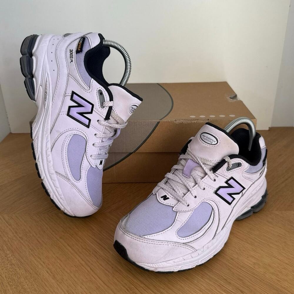 New Balance 2002 R ‘ Lilac Glo’ Kids Sneakers- SZ 5 Y- 6.5 W